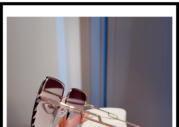 Half Square Frame Diamond Sunglasses Cut