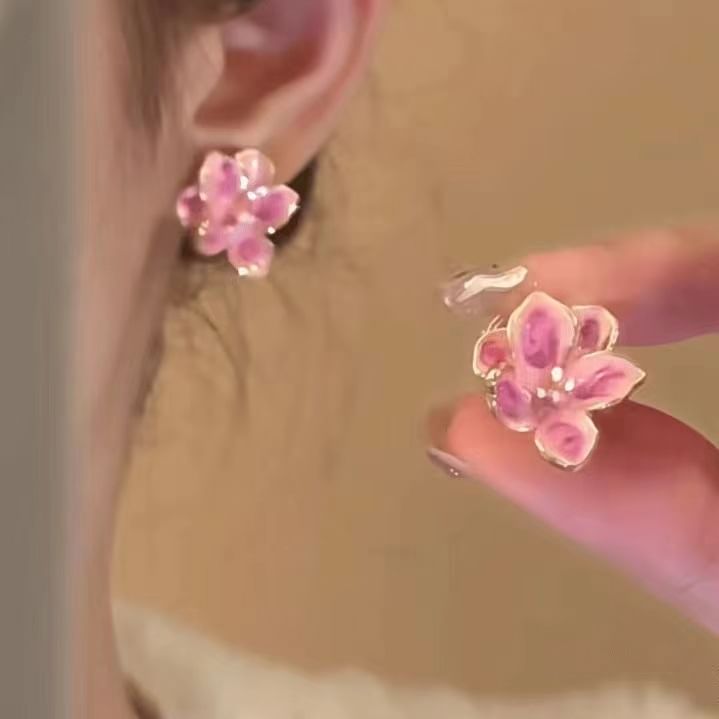 Earring Clip-On / Ear Glaze Floral Stud