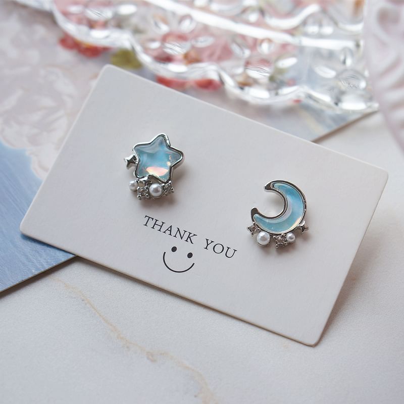 Moon & Star Asymmetrical Alloy Stud Earring
