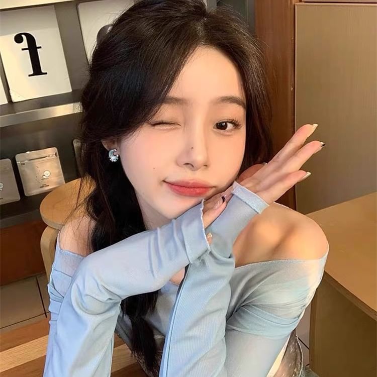 Moon & Star Asymmetrical Alloy Stud Earring