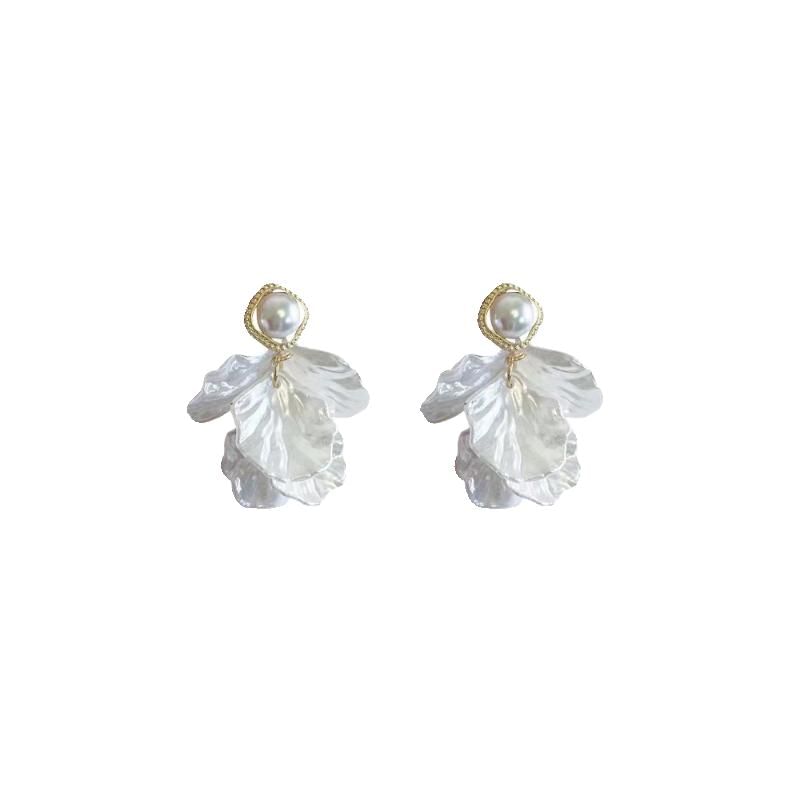 Alloy Chandelier Petal Earring Faux Pearl