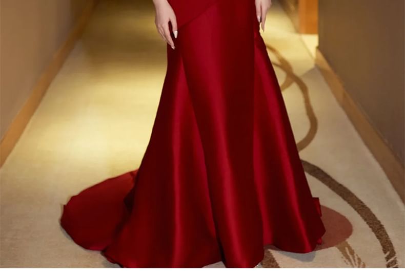 Short-Sleeve Off Shoulder Plain Ruched Satin Trumpet Evening Gown