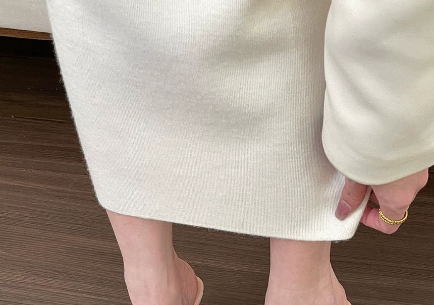 Flops Low Heel Accent Flip Flower