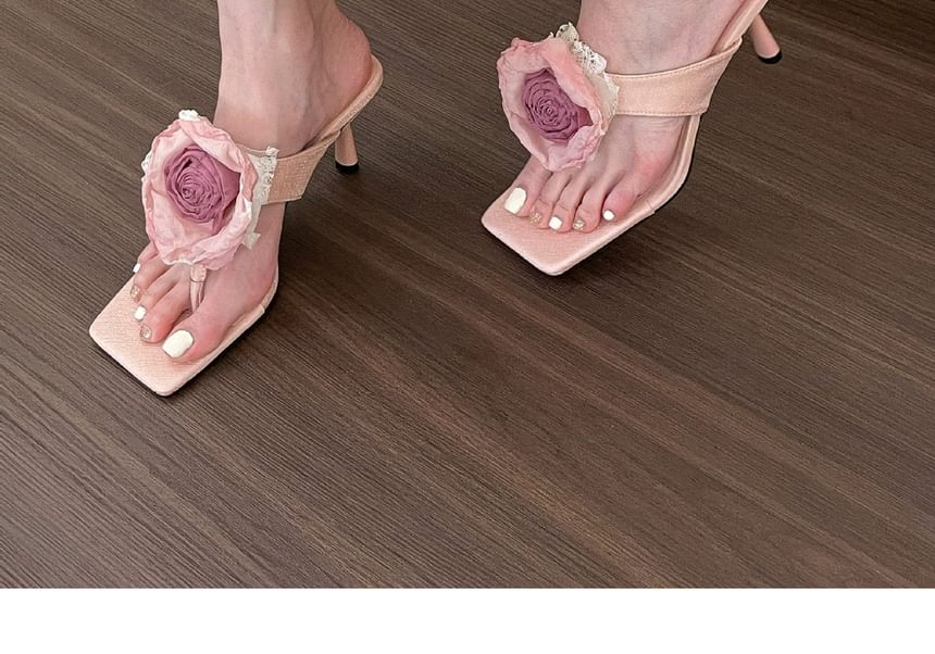Flops Low Heel Accent Flip Flower