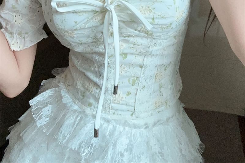 Blouse / Skirt Lace Neck A-Line Embroidered Short-Sleeve Tiered High Rise Front Eyelet Mini Tie Square