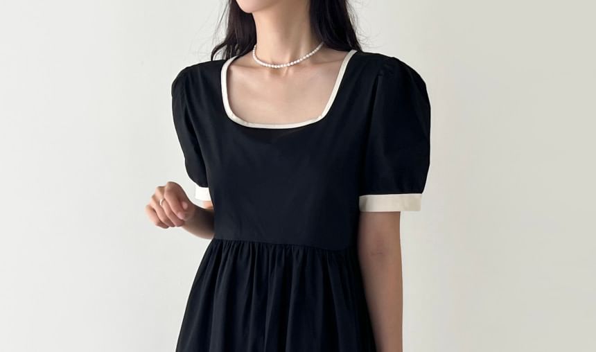 Short-Sleeve Square Neck Two Tone Midi A-Line Dress