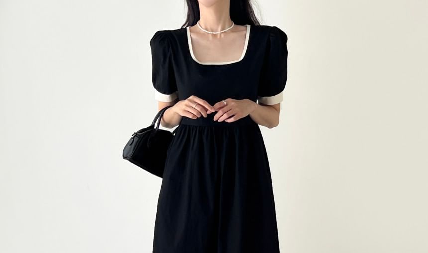 Short-Sleeve Square Neck Two Tone Midi A-Line Dress