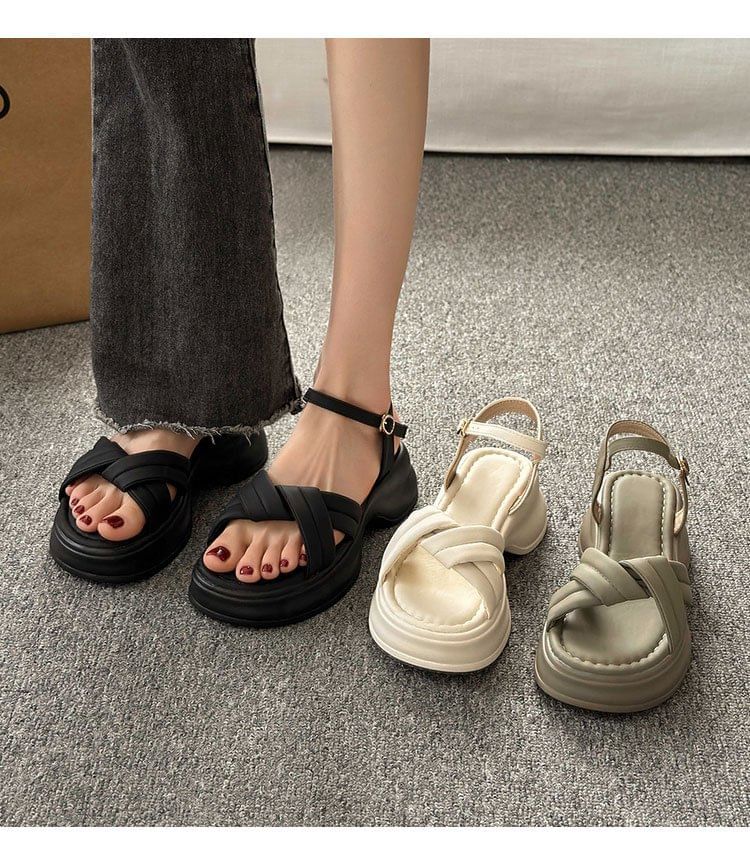 Platform Sandals Twist
