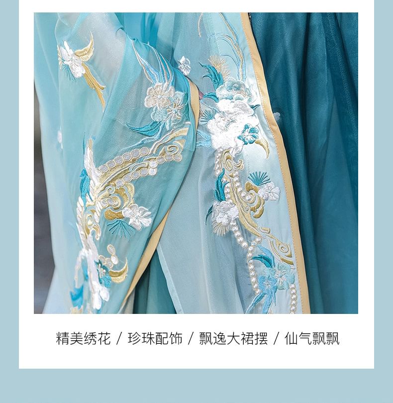 Traditional Chinese Floral Embroidery Costume Set