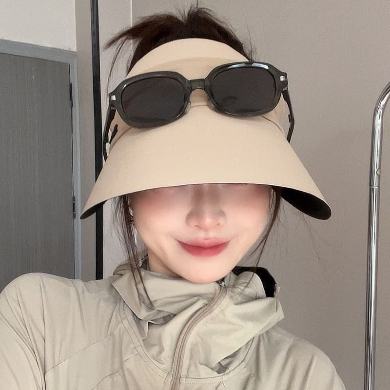 Embroidered Visor Sun Lettering