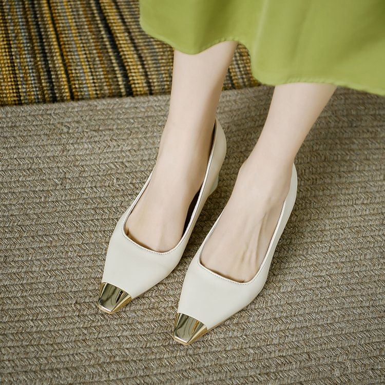 Pumps mit Kappe und dickem Absatz