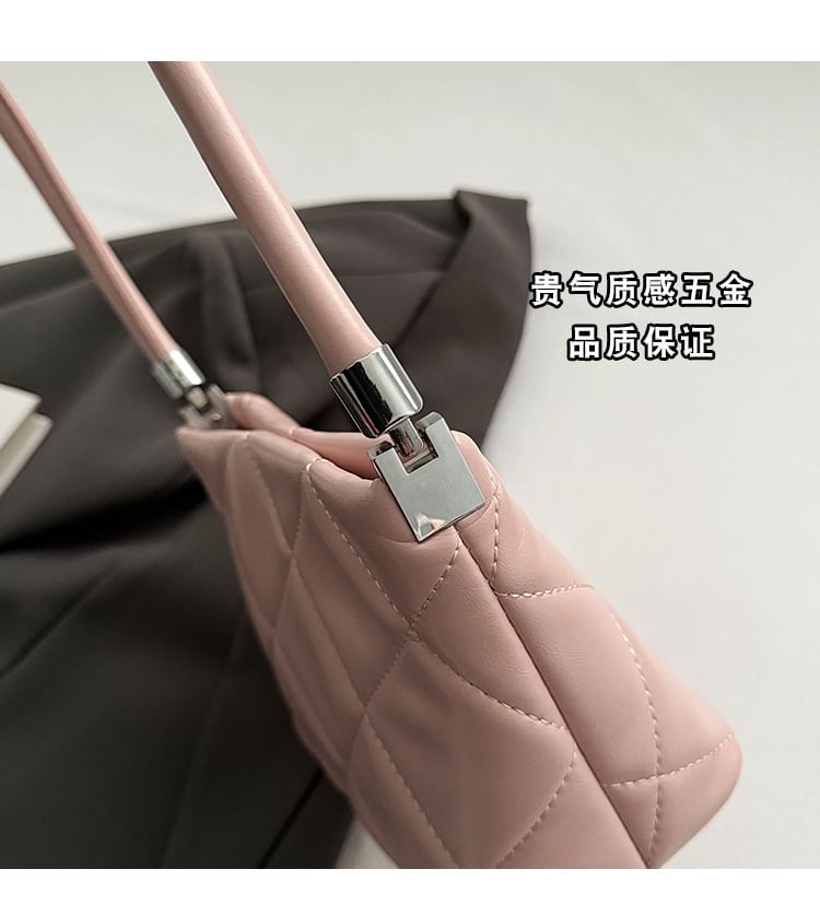 Bucket Bag Twisted Quilted