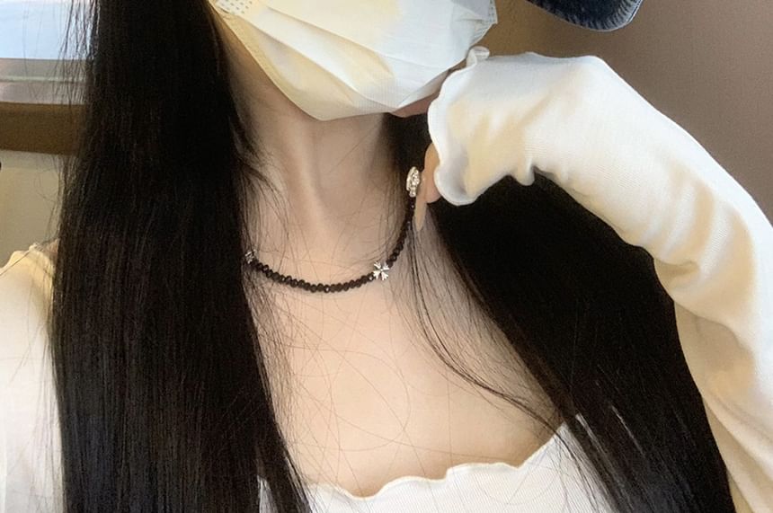 Wide Embroidered Brim Bow Denim Cap Washed