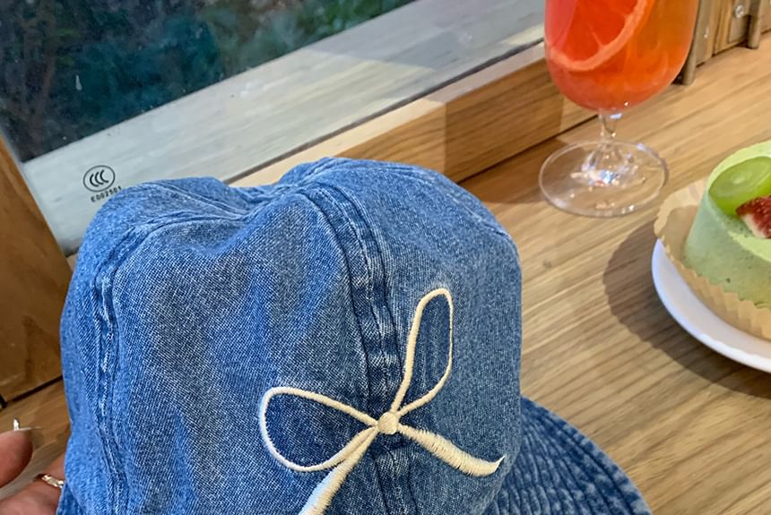 Wide Embroidered Brim Bow Denim Cap Washed