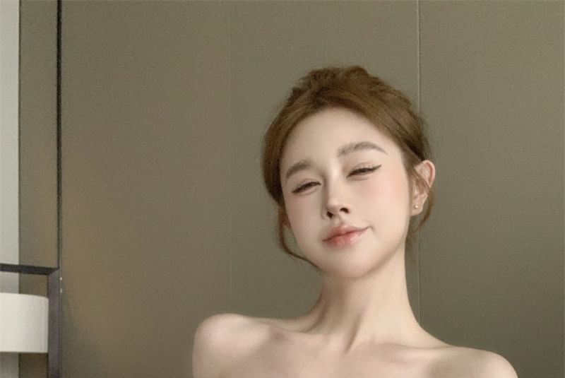 Accent Plain Flower Tube Top