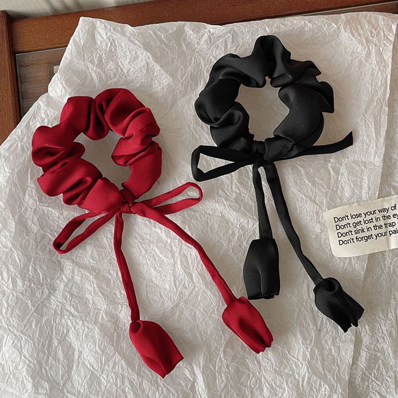 Satin-Haargummi mit Blumenschleife