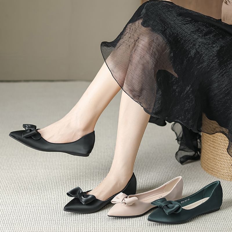 Plain Flats Accent Bow
