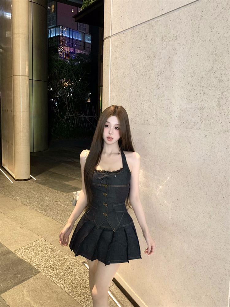 Mini Low / Denim Halter Button-Up Top Pleated Mid Trim Skirt Lace Rise A-Line