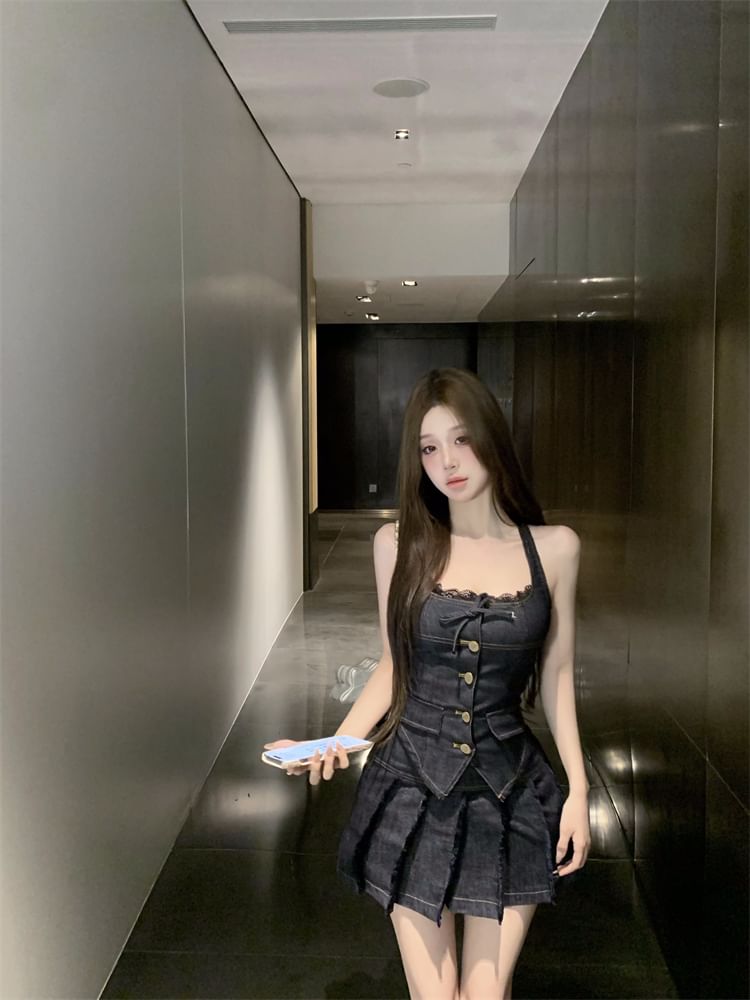 Mini Low / Denim Halter Button-Up Top Pleated Mid Trim Skirt Lace Rise A-Line