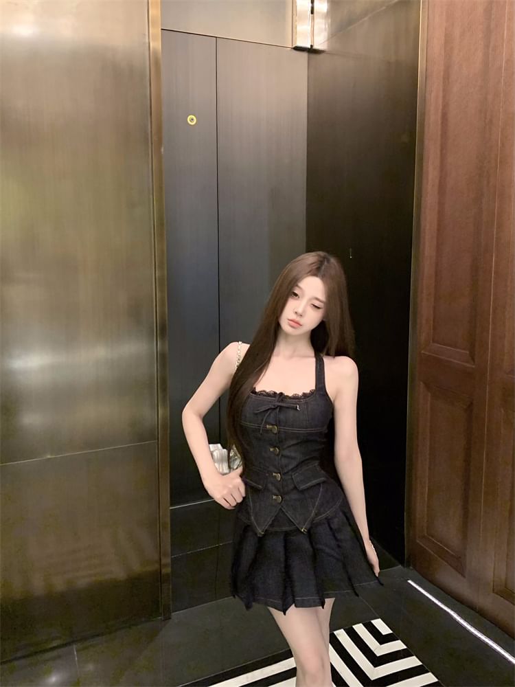 Mini Low / Denim Halter Button-Up Top Pleated Mid Trim Skirt Lace Rise A-Line