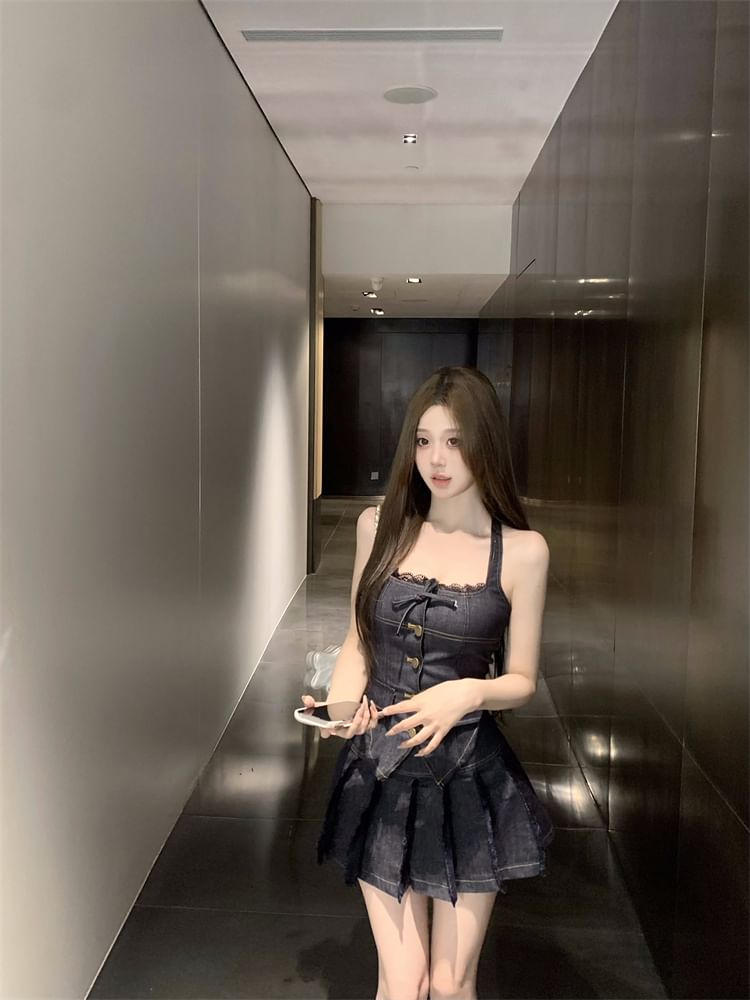 Mini Low / Denim Halter Button-Up Top Pleated Mid Trim Skirt Lace Rise A-Line