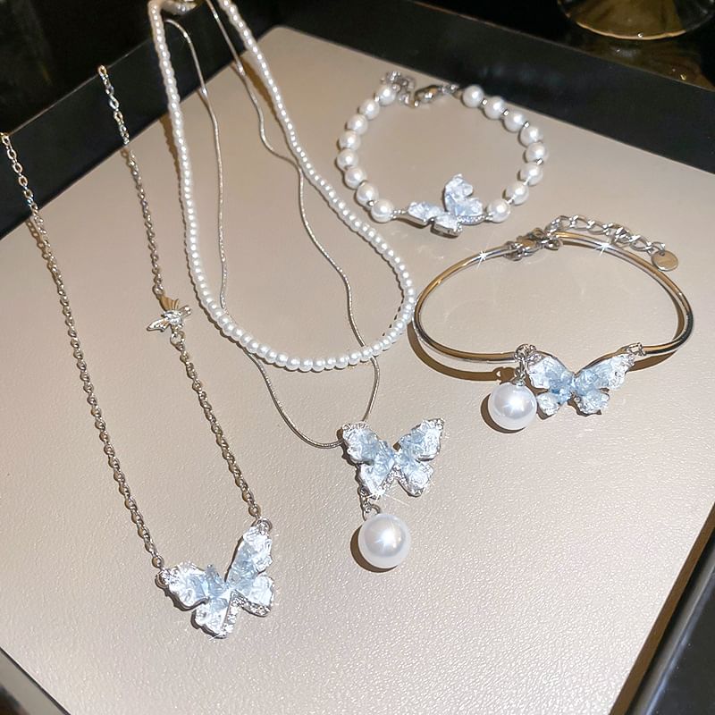 Necklace Designs) (Various Butterfly Crystal Faux Bracelet / Alloy