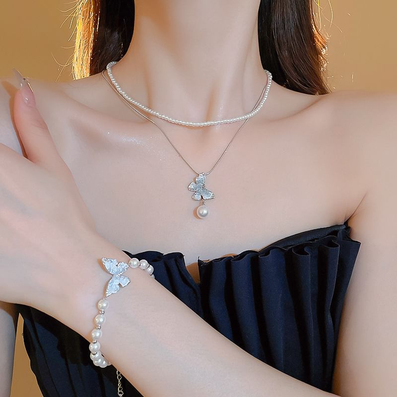 Necklace Designs) (Various Butterfly Crystal Faux Bracelet / Alloy