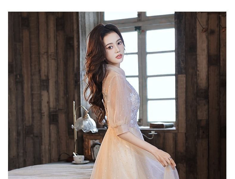 Short-Sleeve Floral Mesh A-Line Evening Gown / Dress