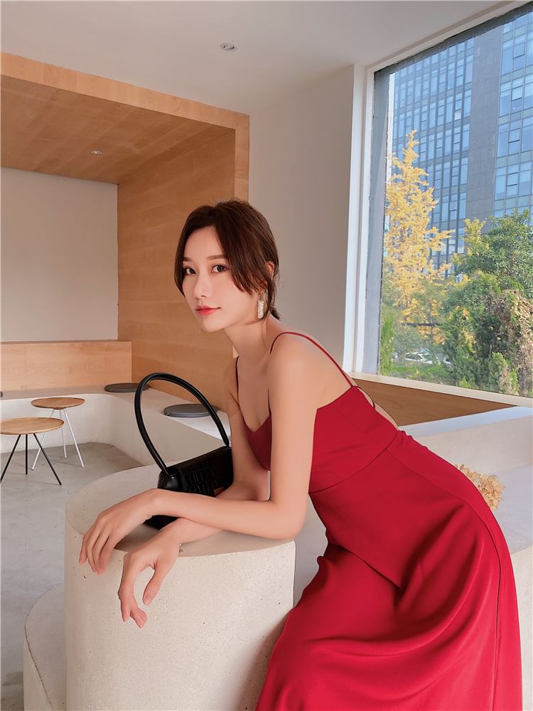 V-Neck Strap Dress Spaghetti Plain Midi A-Line Open Back