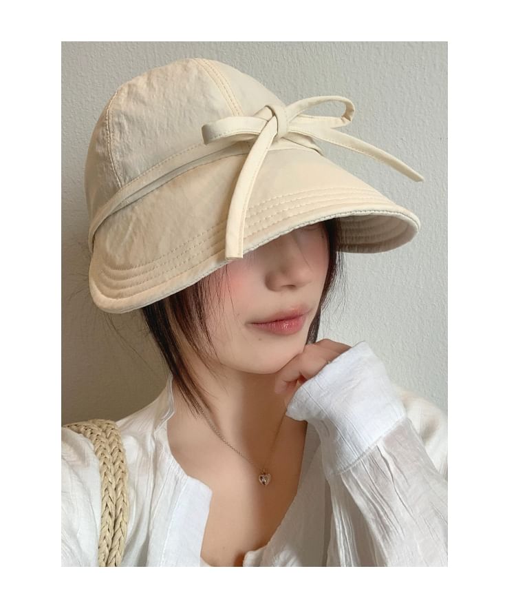 Bow Cap Wide Brim