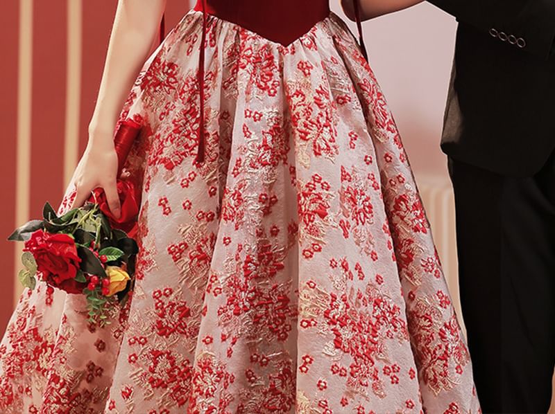 Short-Sleeve Square Neck Lace A-Line Evening Gown