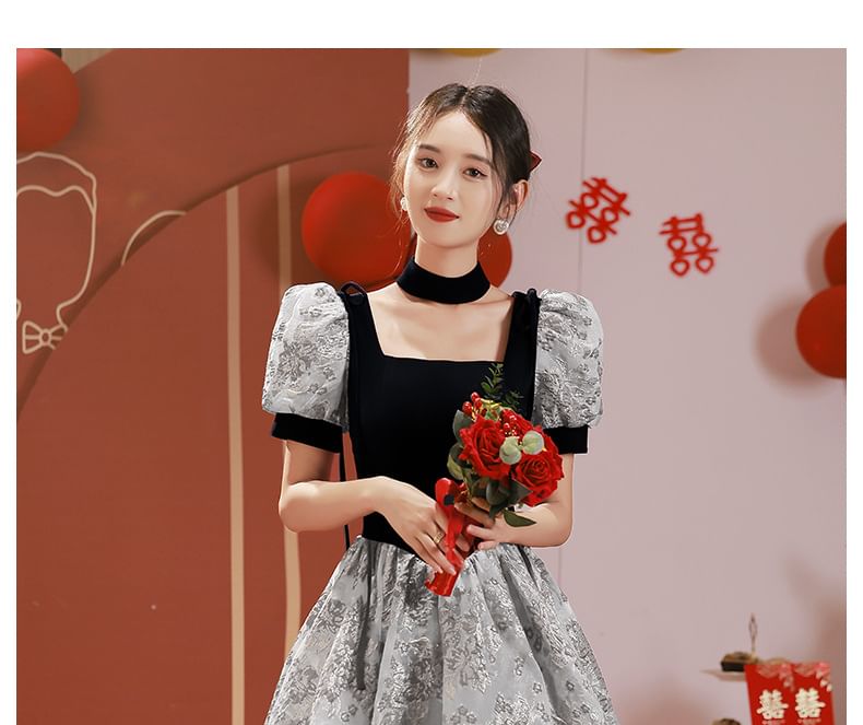 Short-Sleeve Square Neck Lace A-Line Evening Gown