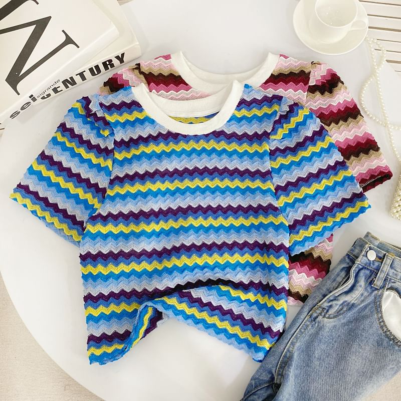 T-shirt à manches courtes et col rond avec blocs de couleurs