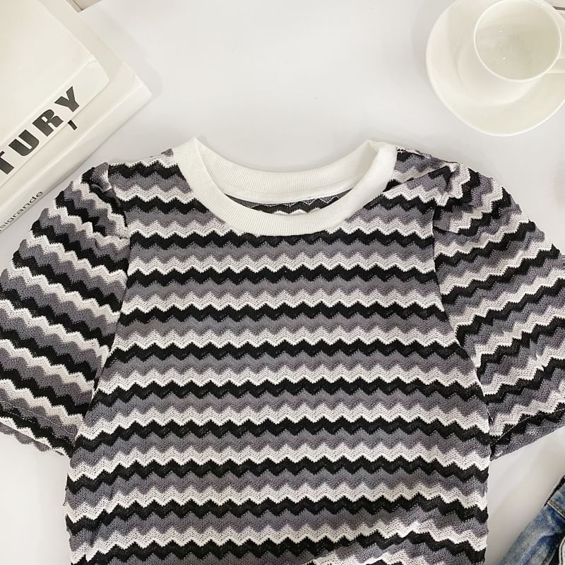 T-shirt à manches courtes et col rond avec blocs de couleurs