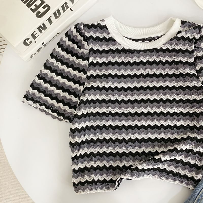 T-shirt à manches courtes et col rond avec blocs de couleurs