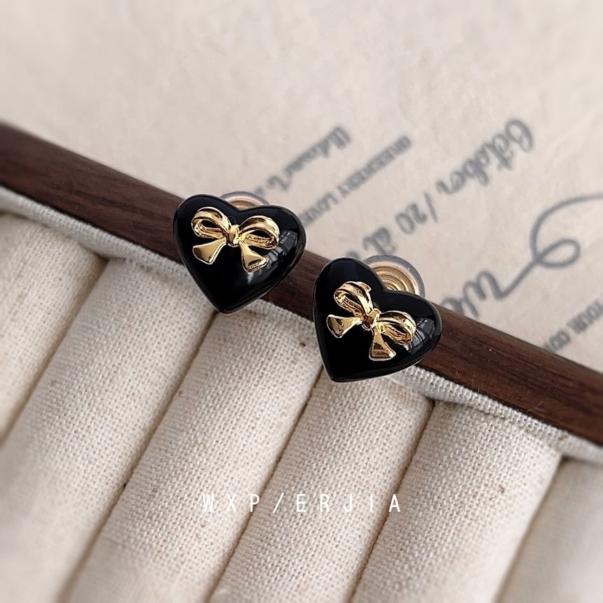 Bow Ear Alloy Heart Cuff