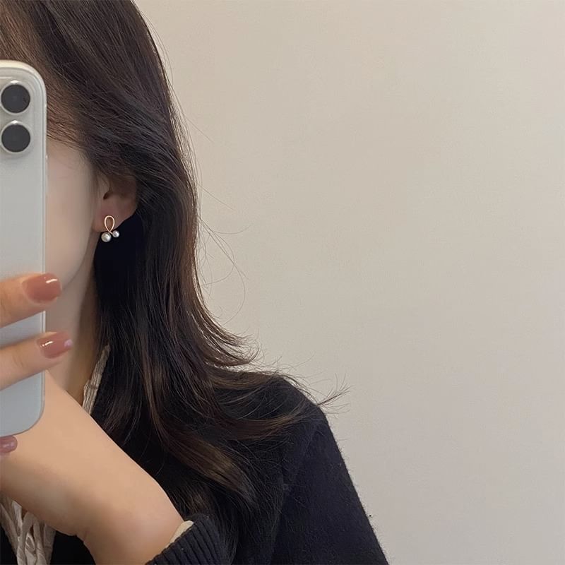 Earring Faux Stud Pearl