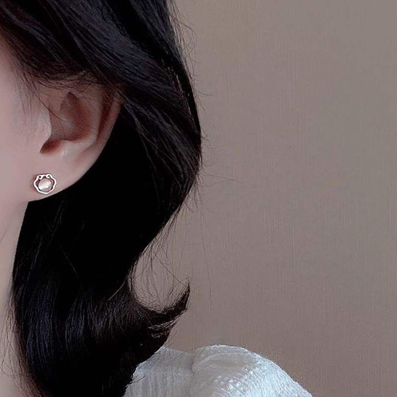 Cat Eye Earring Stone Stud