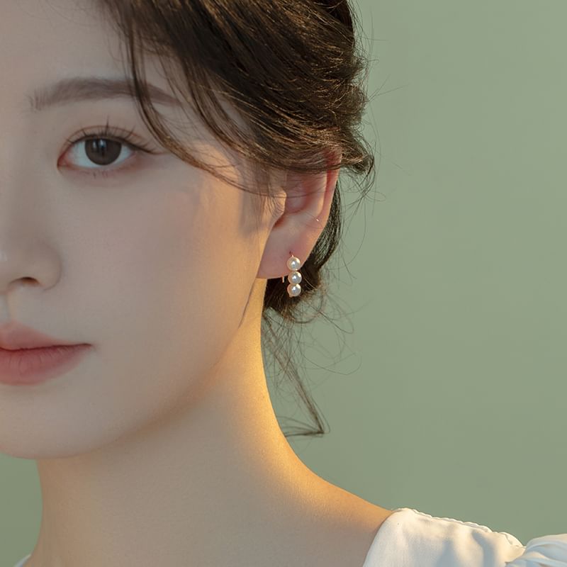 Pearl Faux Drop Earring