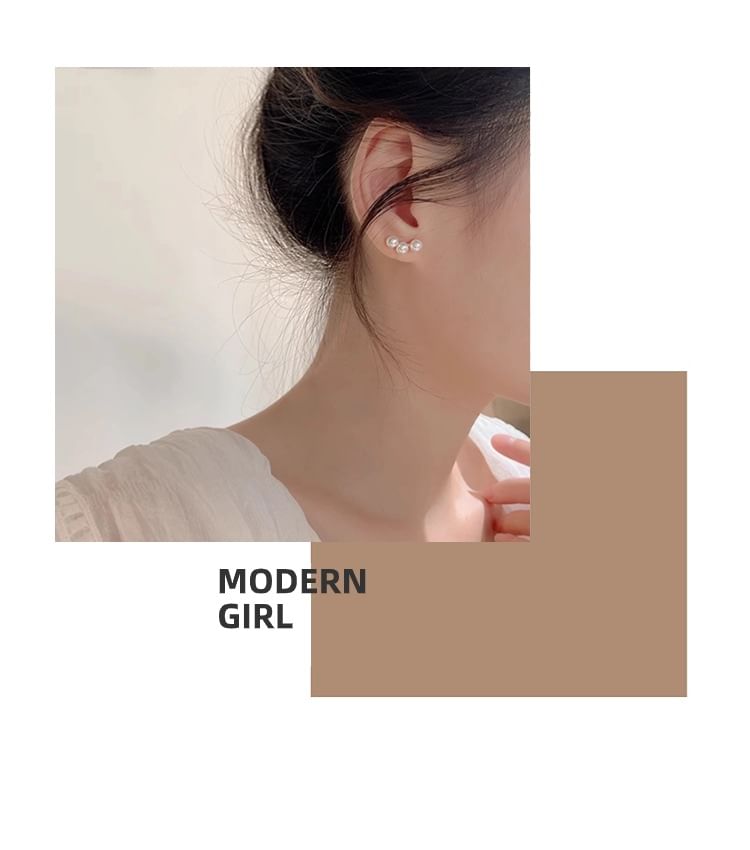 Faux Pearl Stud Earring