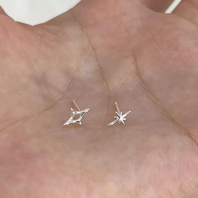 Asymmetrical Earring Star Stud