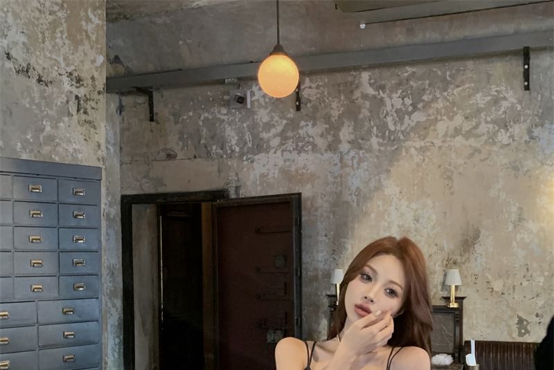 Spaghetti A-Line Plain Evening Strap V-Neck Gown