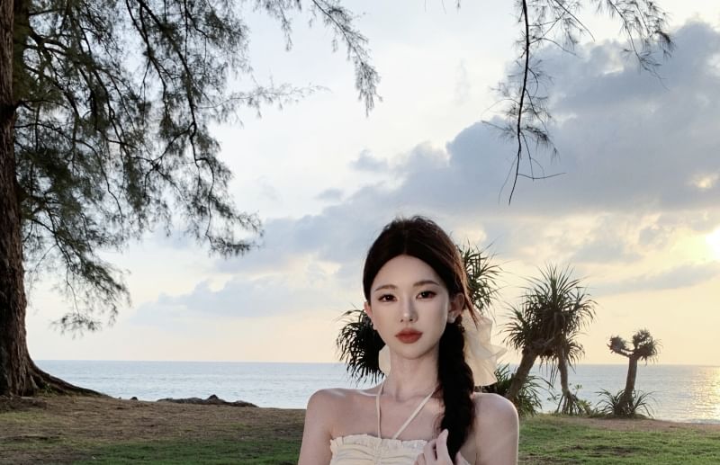 Neckholder-Ausschnitt mit offenem Rücken, Midi A