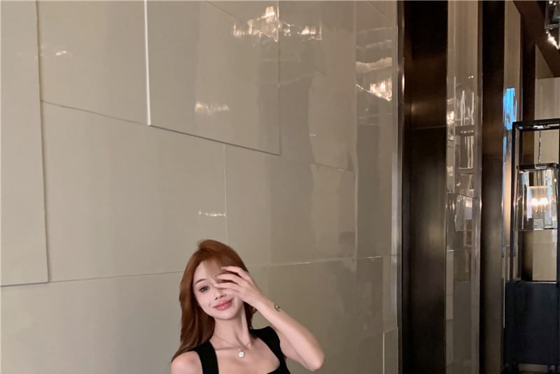 Top Plain A-Line Button Tank High Neck Square Maxi / Skirt Rise