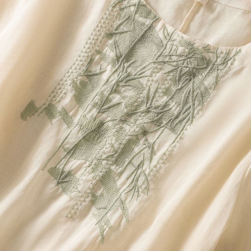 Short-Sleeve Leaf Embroidered Blouse