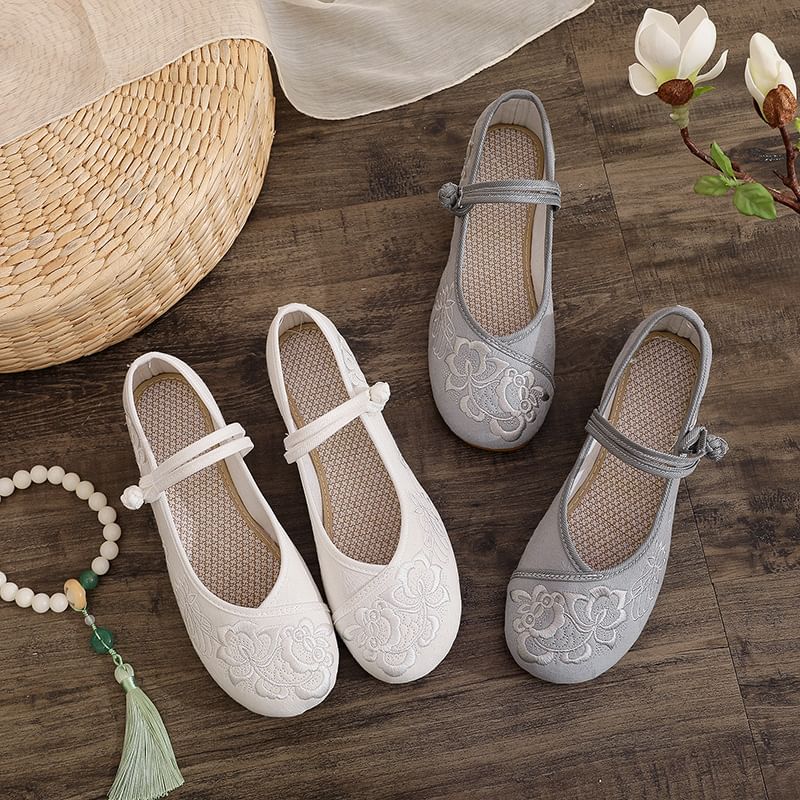 Frog Buttoned Plain Flats