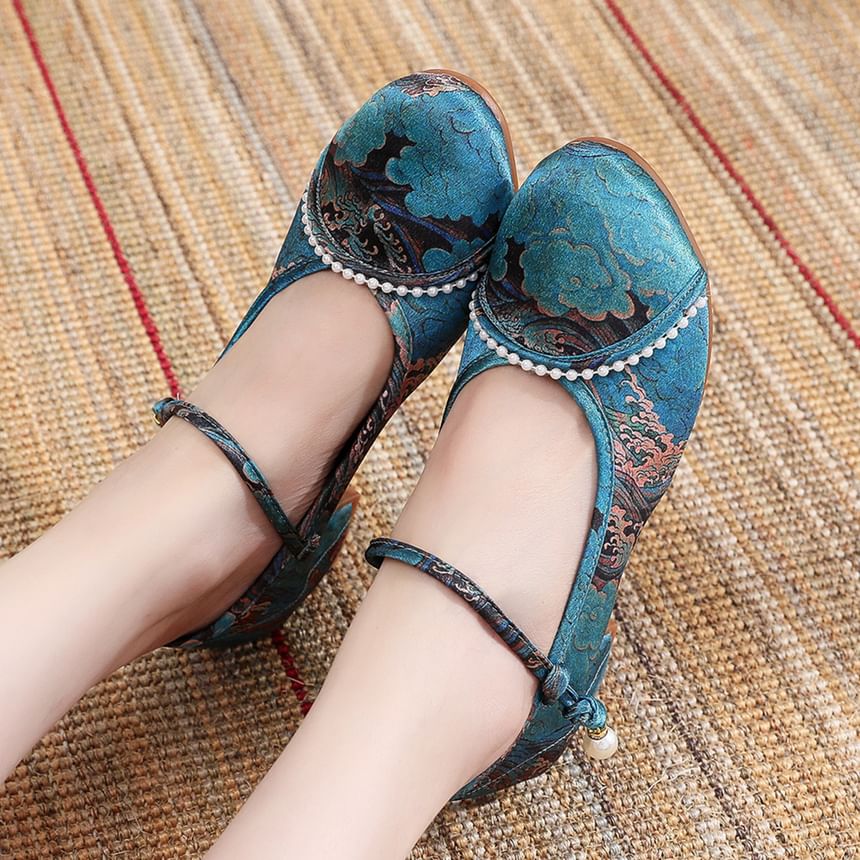 Textile Heel Low Embroidered Sandals