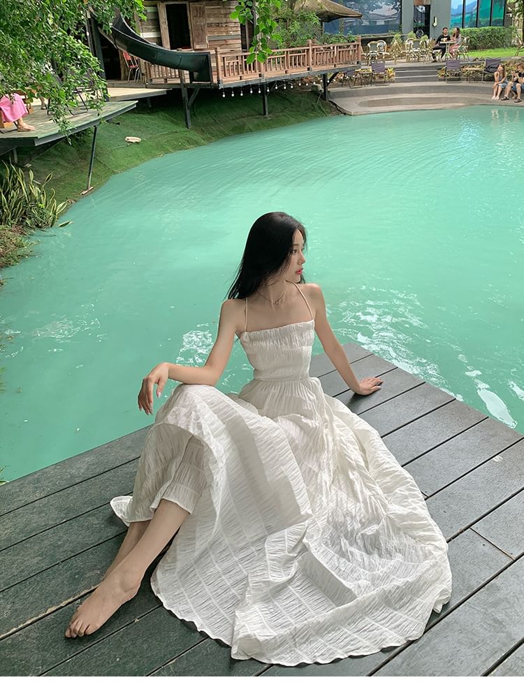 Back Neck Spaghetti Crinkle Strap Square Plain Maxi Dress A-Line Open