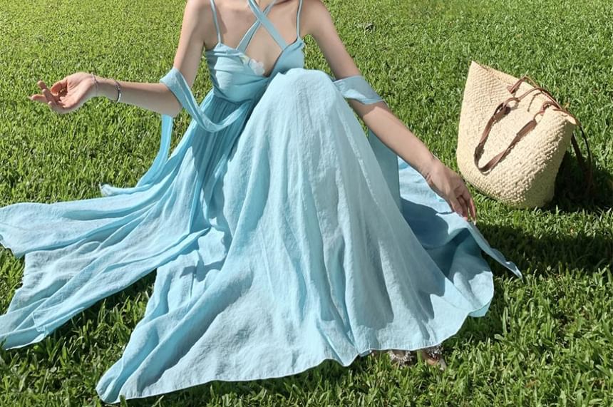 Ruched Back Dress Open Layered A-Line Floral Neck Maxi Accent Plain Halter