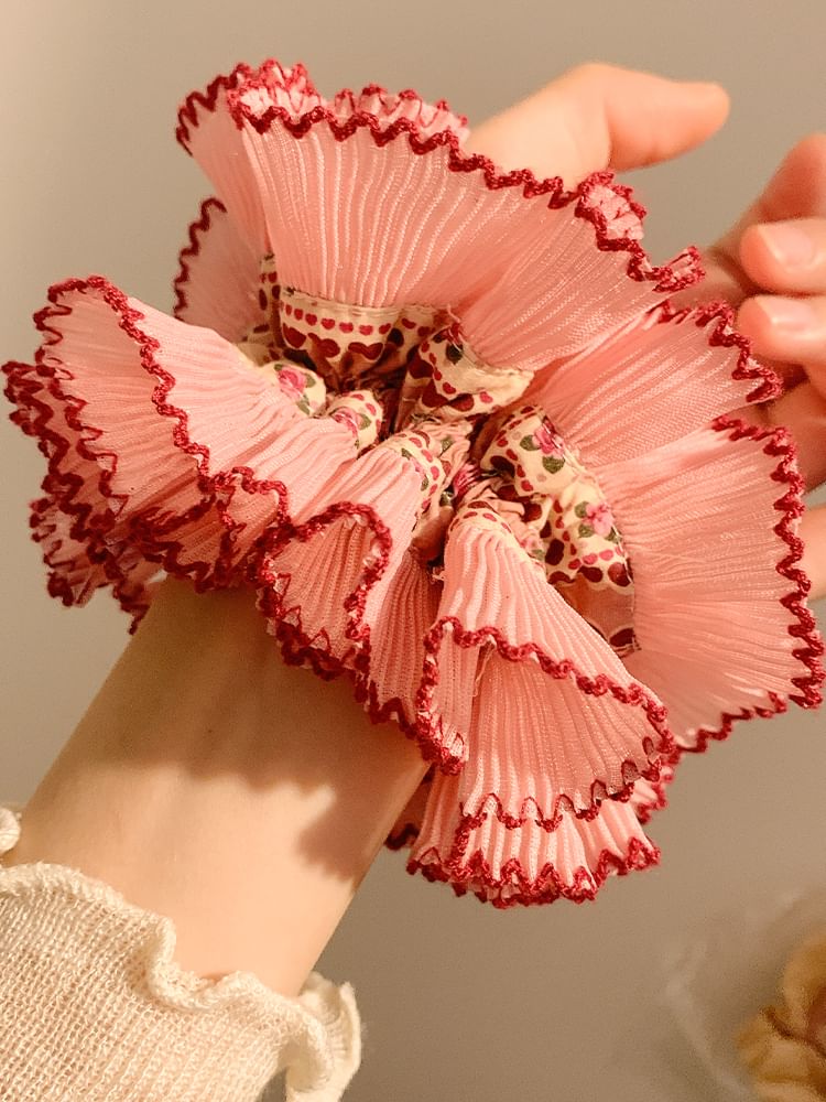 Fabric Scrunchie Accordion